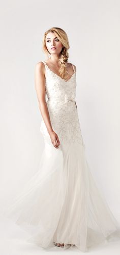 Sarah Janks - Frida / Luminita Cosleacara - sfaturi vestimentare pentru nunta de vis, de la malul marii